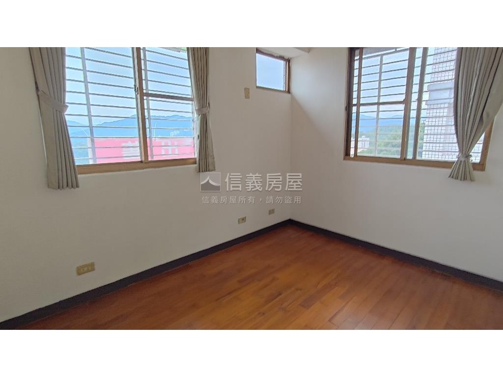 彩蝶景觀電梯三房房屋室內格局與周邊環境