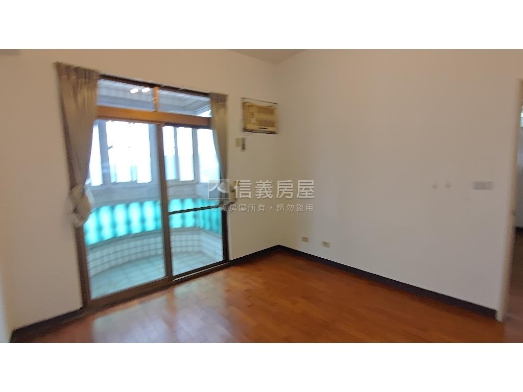 彩蝶景觀電梯三房房屋室內格局與周邊環境