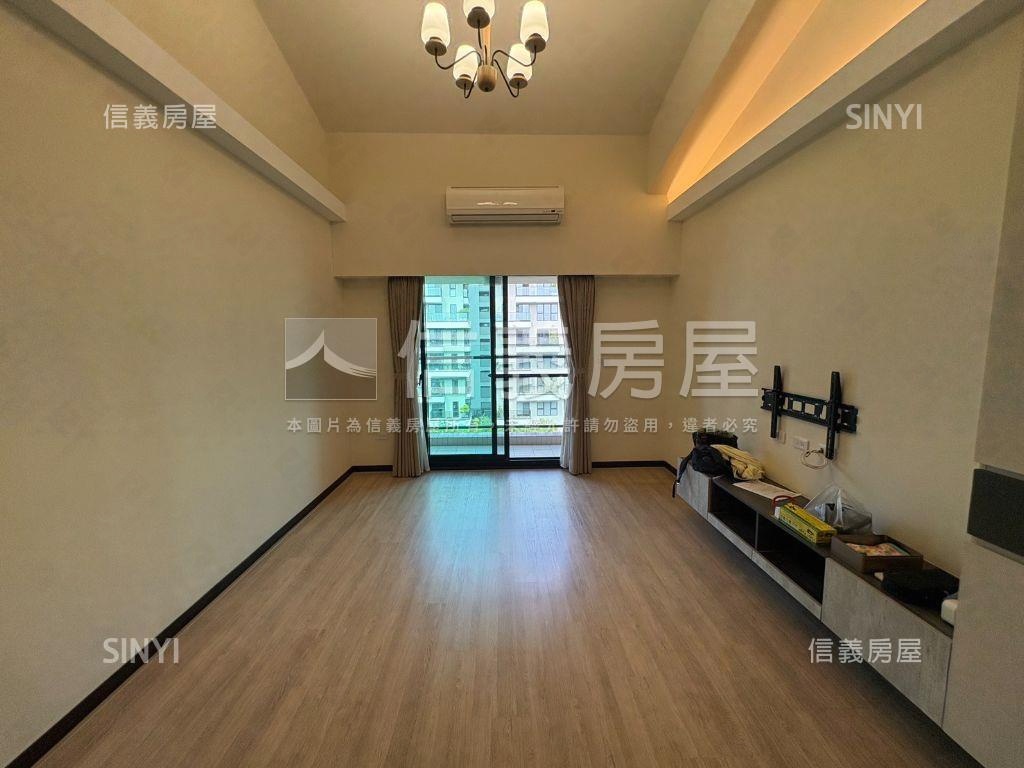 水交社稀有挑高三房平車房屋室內格局與周邊環境