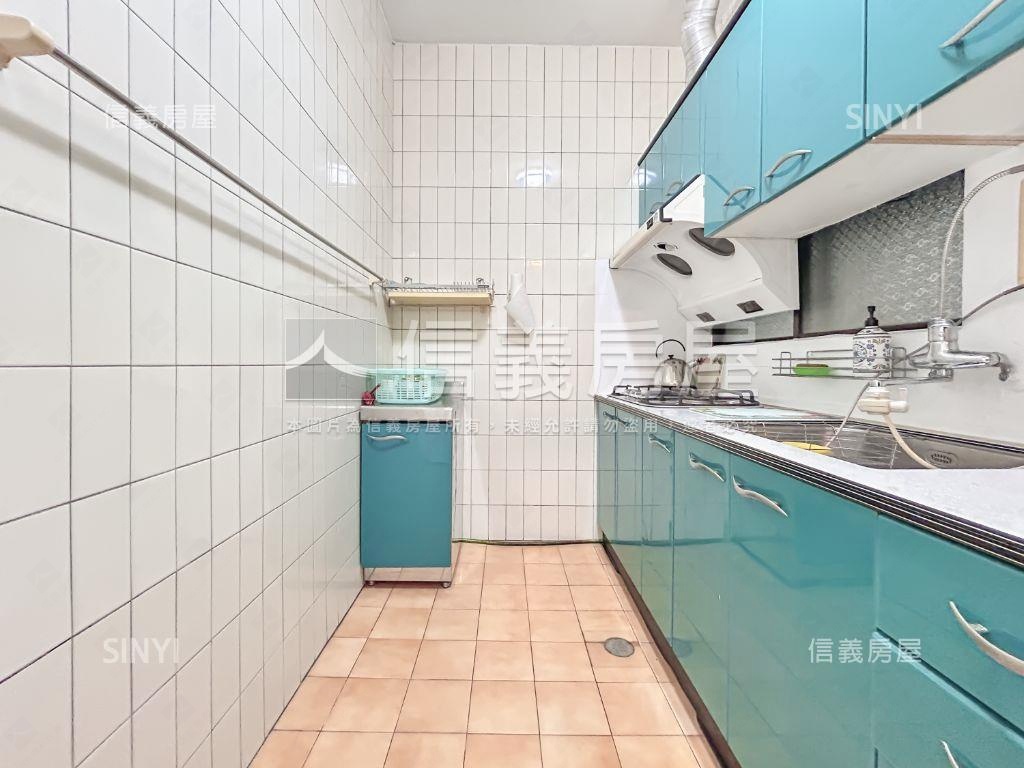 遠東公寓五樓大空間房屋室內格局與周邊環境