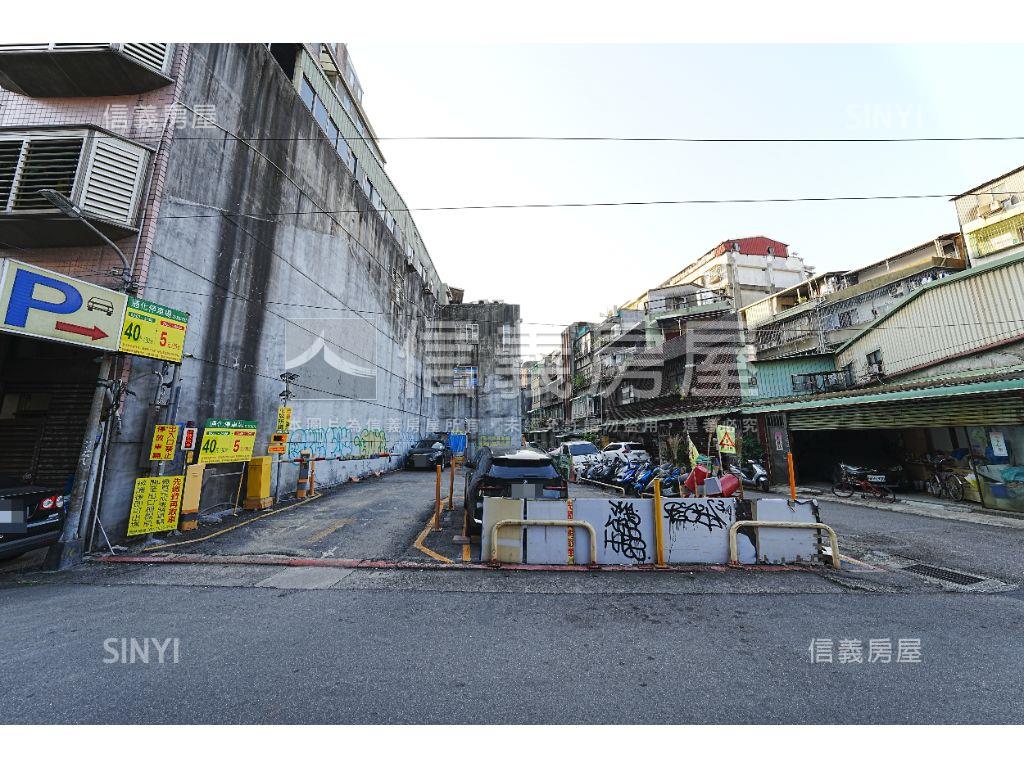 信義安和捷運站５３坪住三房屋室內格局與周邊環境