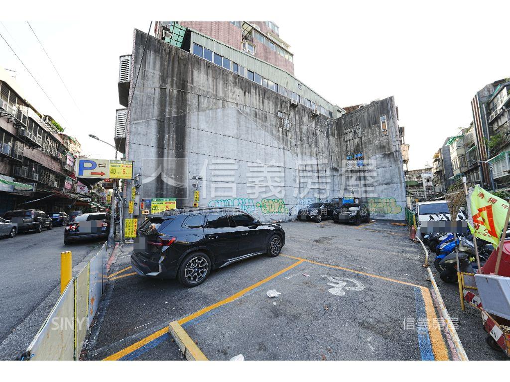 信義安和捷運站５３坪住三房屋室內格局與周邊環境