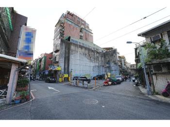 信義安和捷運站５３坪住三