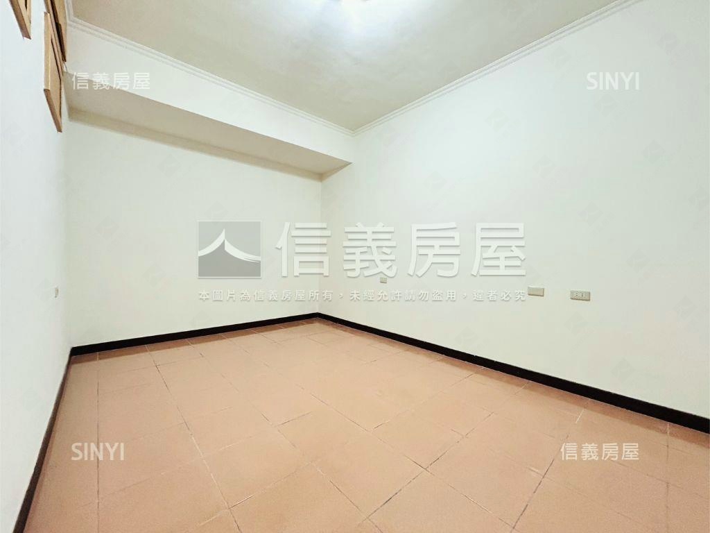 前後陽台２樓稀有大空間房屋室內格局與周邊環境