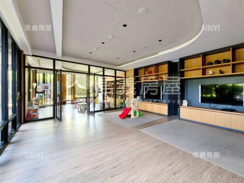 面１０１景觀邊間四房車位房屋室內格局與周邊環境