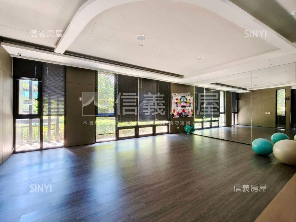 面１０１景觀邊間四房車位房屋室內格局與周邊環境