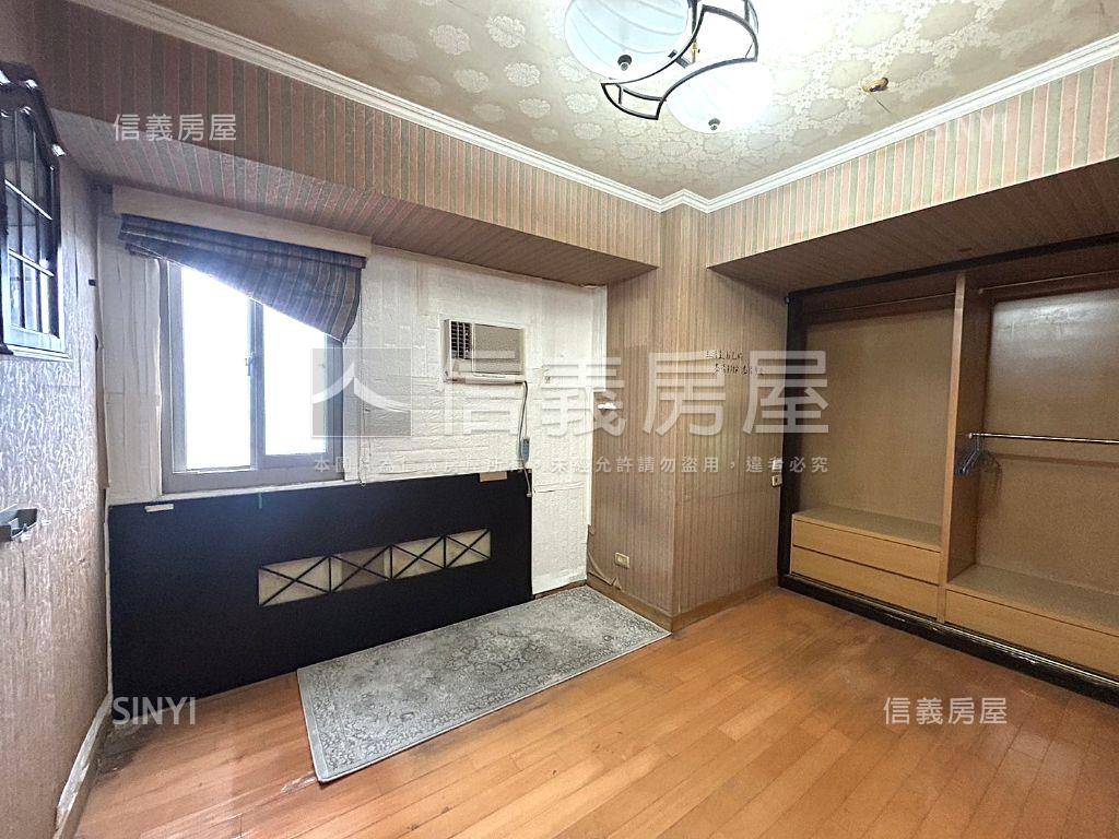 捷運高樓－方正電梯三房房屋室內格局與周邊環境