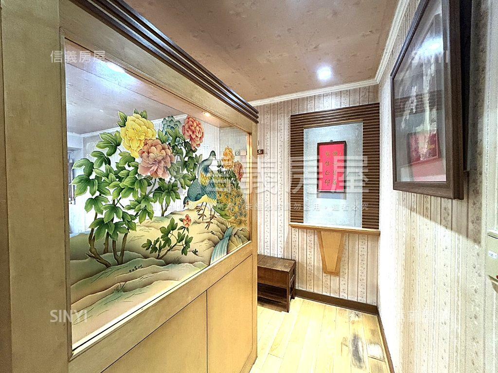 捷運高樓－方正電梯三房房屋室內格局與周邊環境