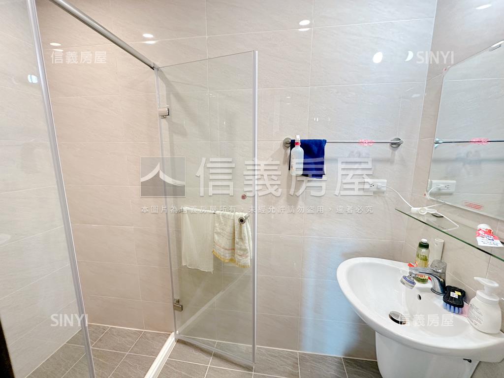 森睦３房附車位房屋室內格局與周邊環境