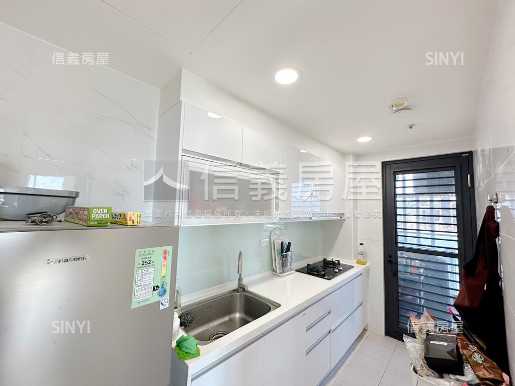 森睦３房附車位房屋室內格局與周邊環境