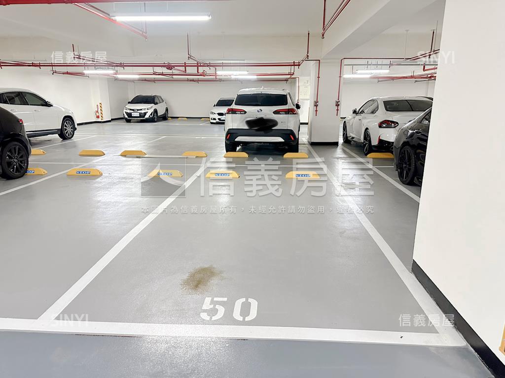 森睦３房附車位房屋室內格局與周邊環境