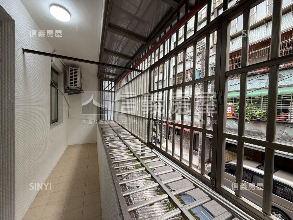 近市場公園美妝公寓房屋室內格局與周邊環境