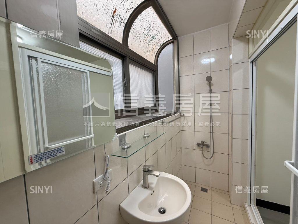 近市場公園美妝公寓房屋室內格局與周邊環境