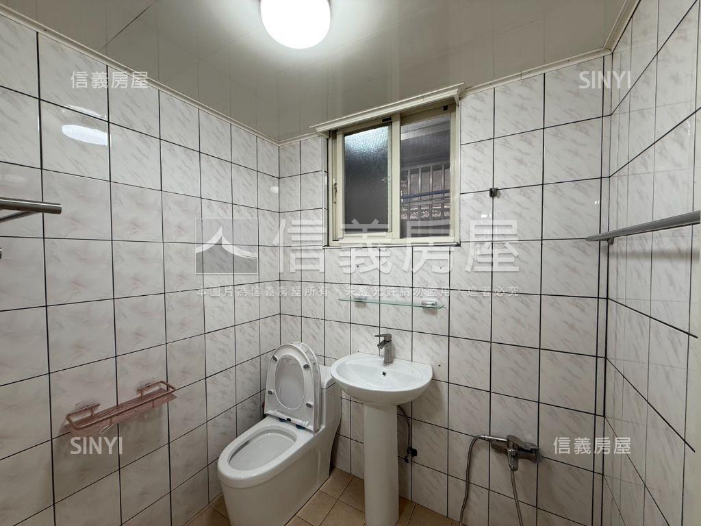 近市場公園美妝公寓房屋室內格局與周邊環境