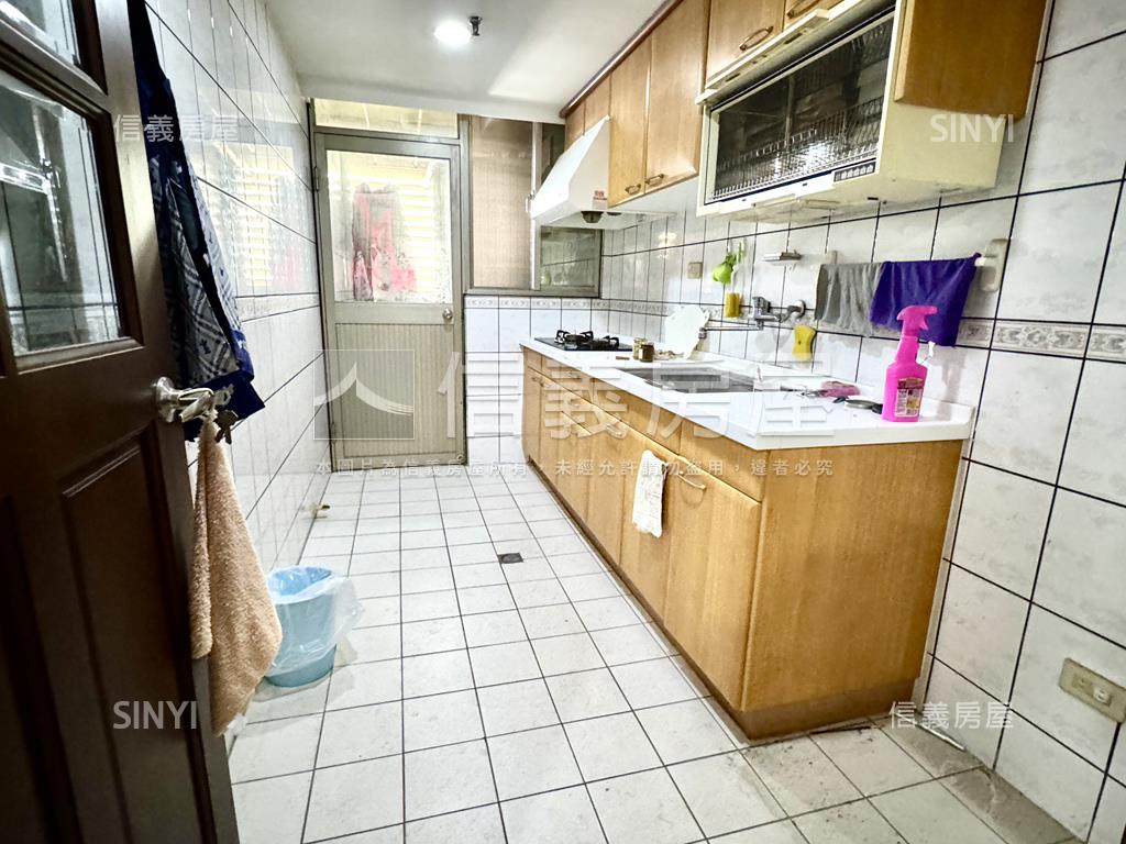 陽昇生活館３房平車房屋室內格局與周邊環境