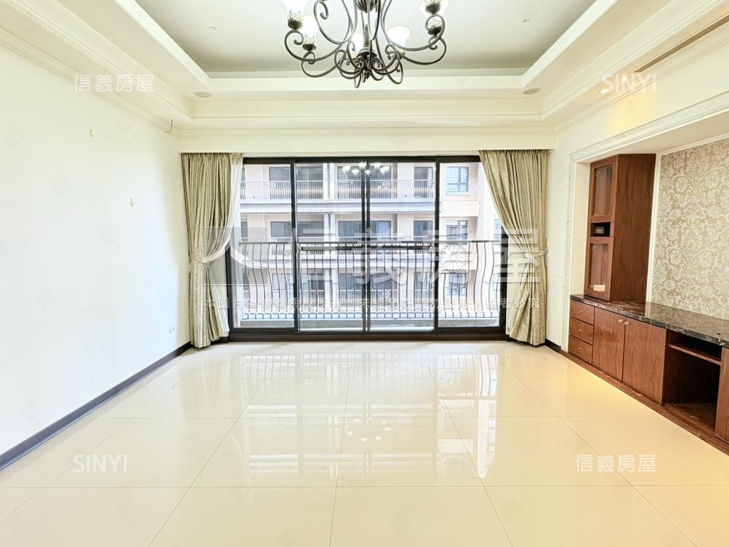 翡冷翠美妝中庭景四房房屋室內格局與周邊環境