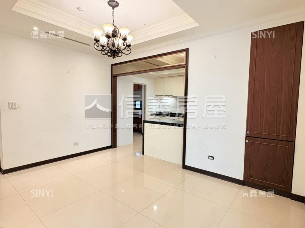 翡冷翠美妝中庭景四房房屋室內格局與周邊環境