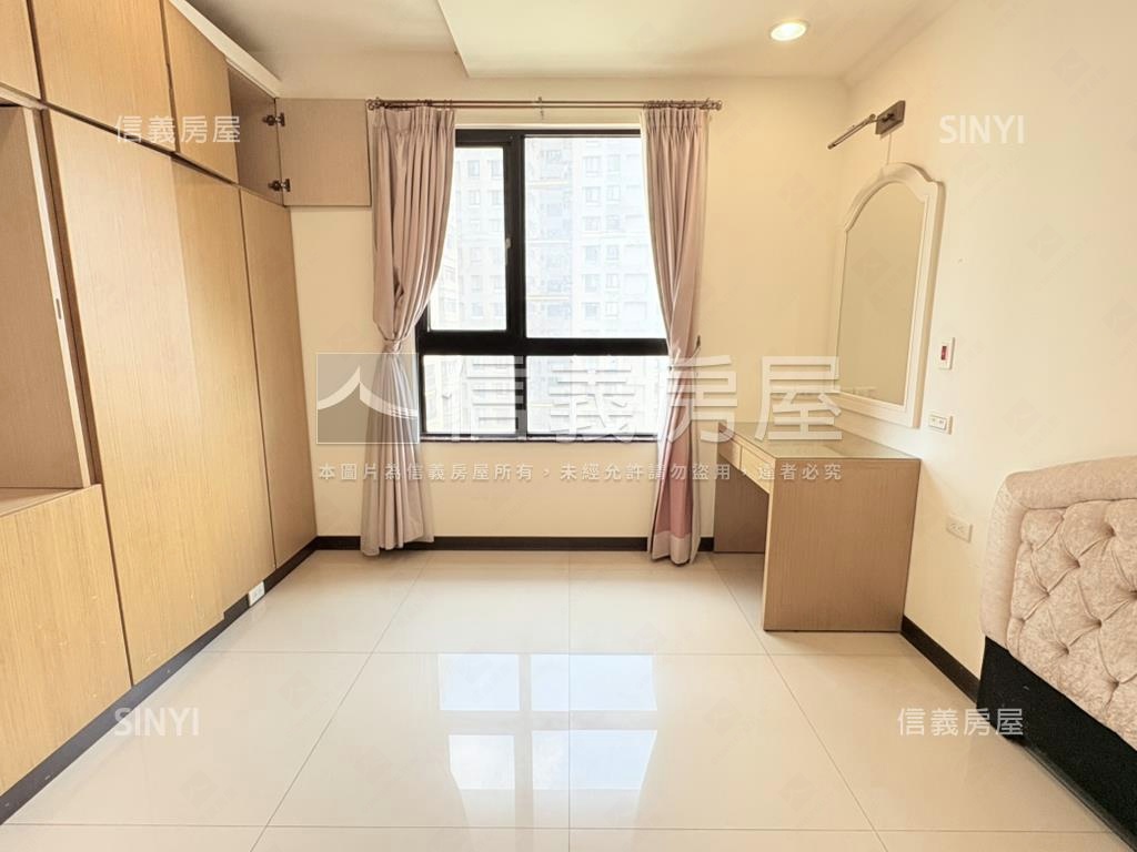 翡冷翠美妝中庭景四房房屋室內格局與周邊環境