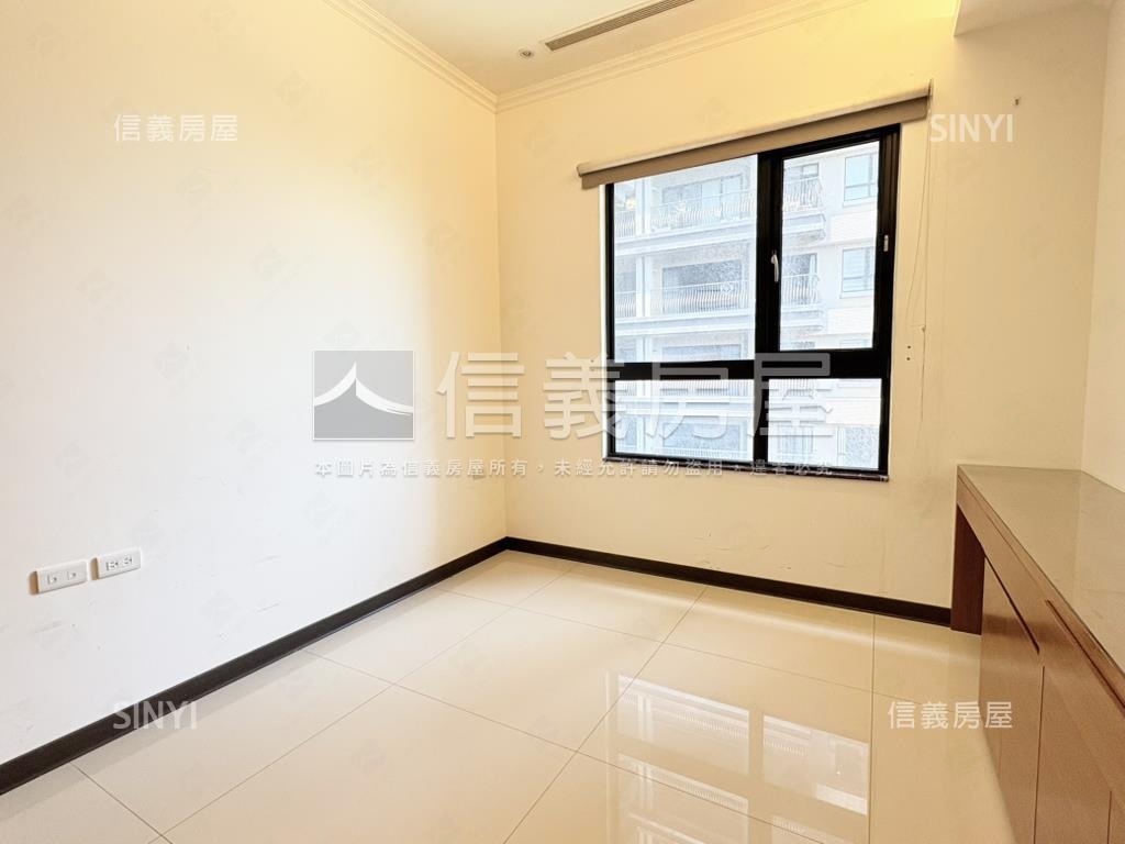 翡冷翠美妝中庭景四房房屋室內格局與周邊環境