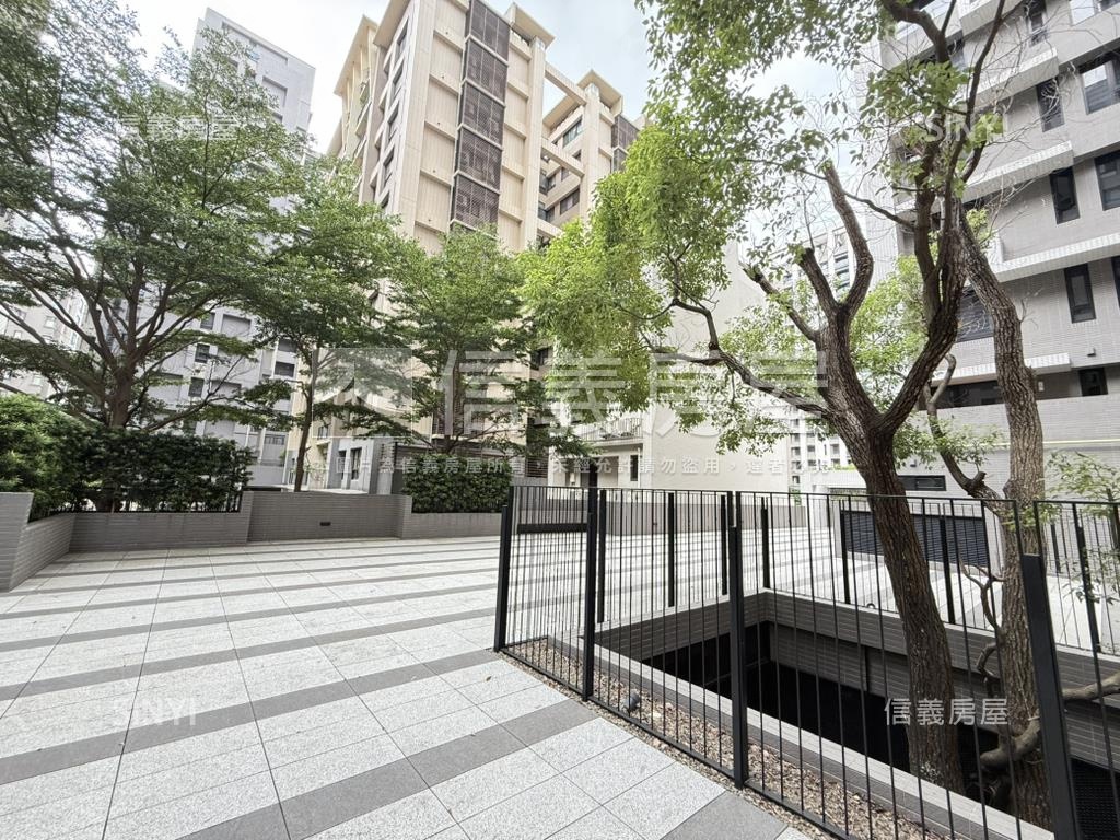 專任椰林映質感美三房房屋室內格局與周邊環境