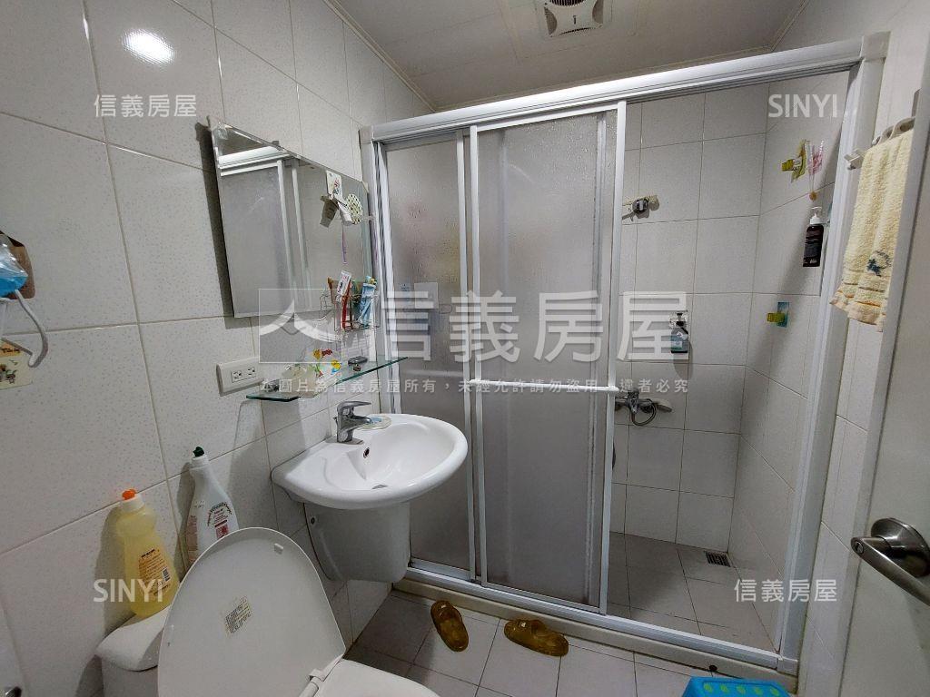 烏日學區旁樓店雙平面車位房屋室內格局與周邊環境