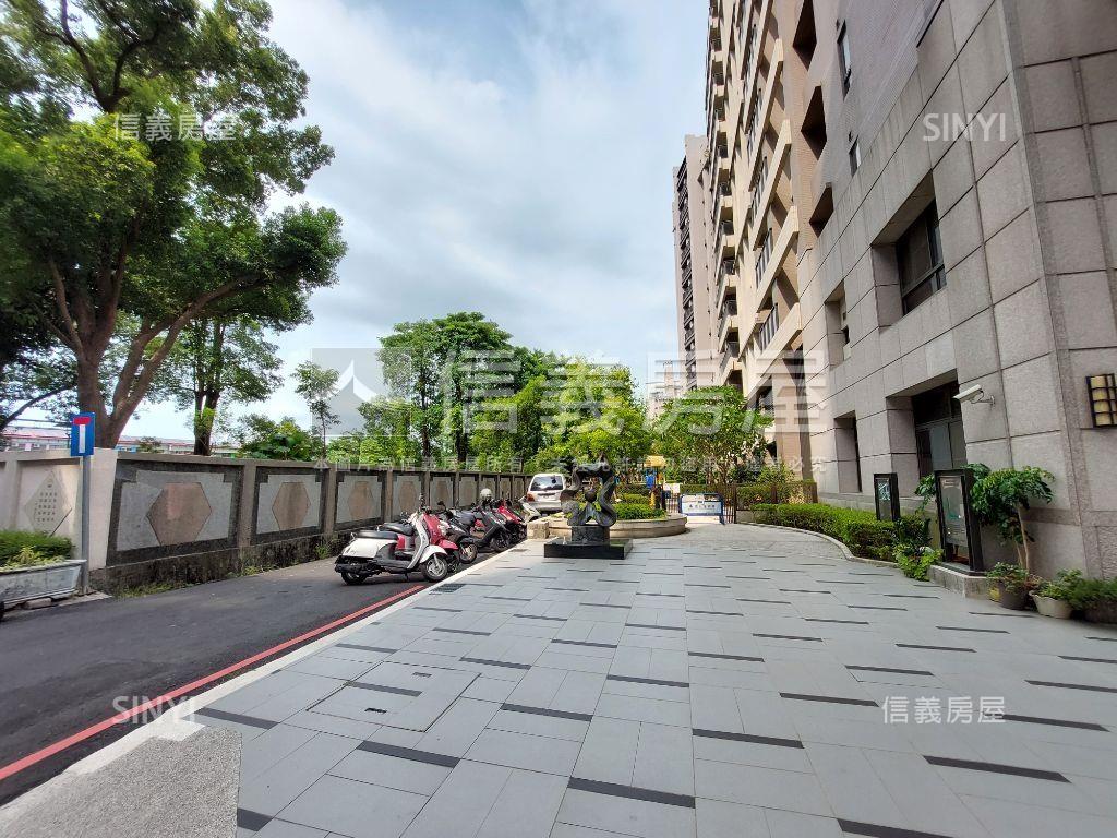 烏日學區旁樓店雙平面車位房屋室內格局與周邊環境