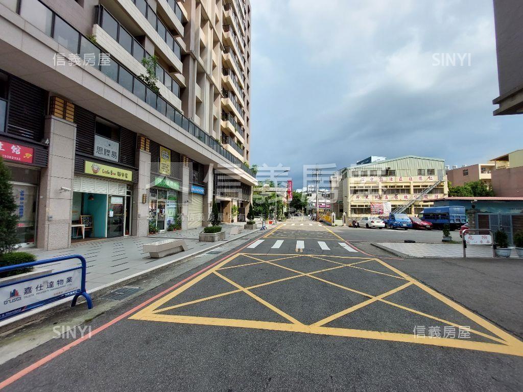 烏日學區旁樓店雙平面車位房屋室內格局與周邊環境