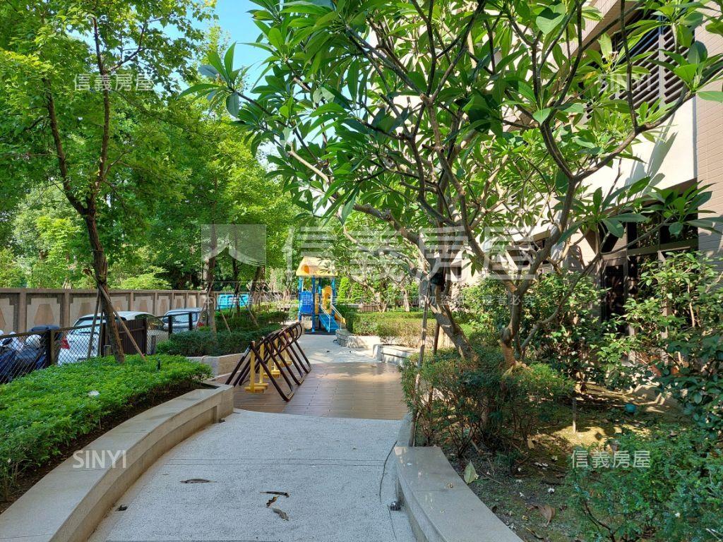 烏日學區旁樓店雙平面車位房屋室內格局與周邊環境