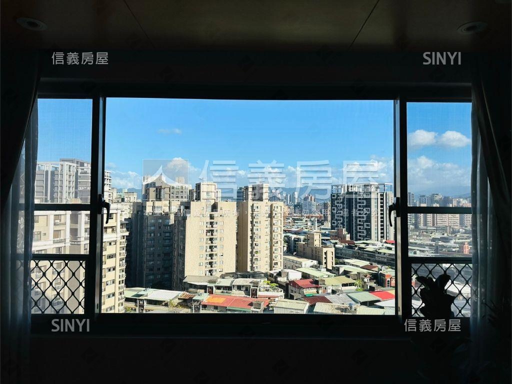 仁愛公園經典美三房車位房屋室內格局與周邊環境