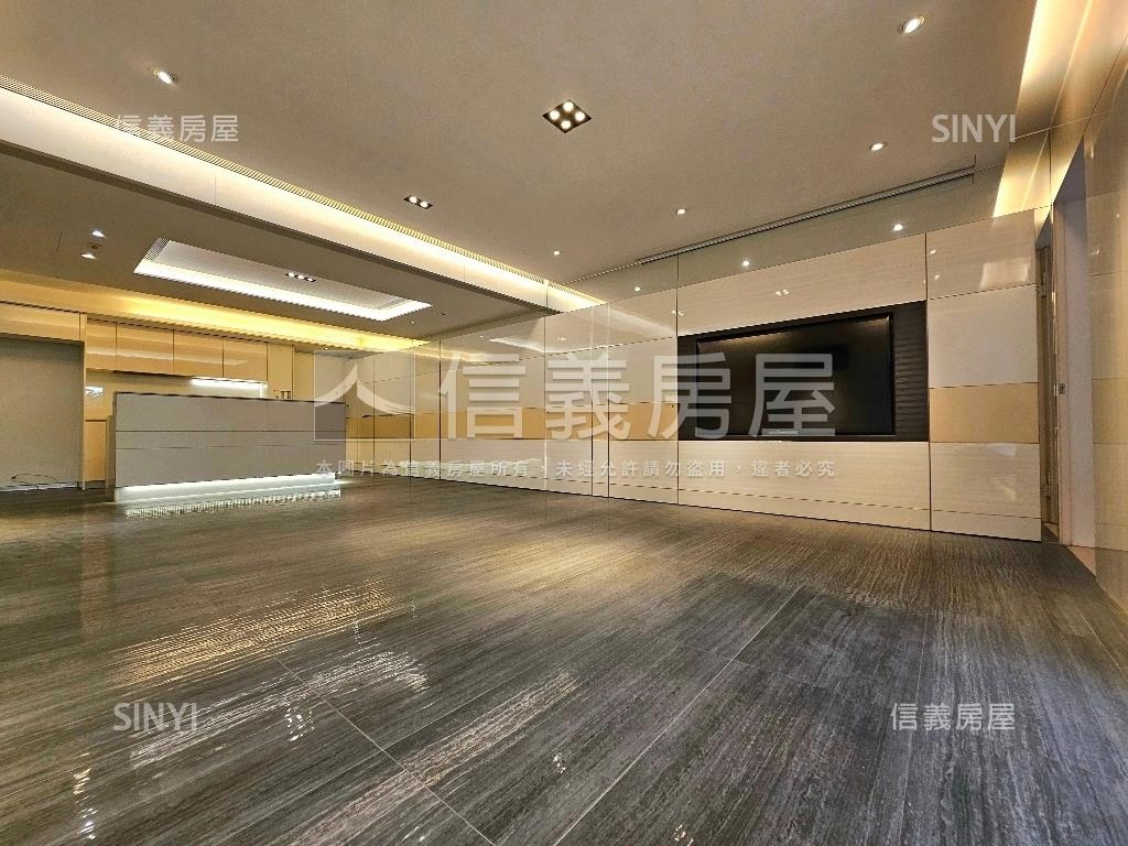 捷運忠孝敦化電梯名邸房屋室內格局與周邊環境