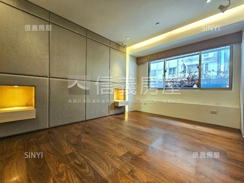 捷運忠孝敦化電梯名邸房屋室內格局與周邊環境