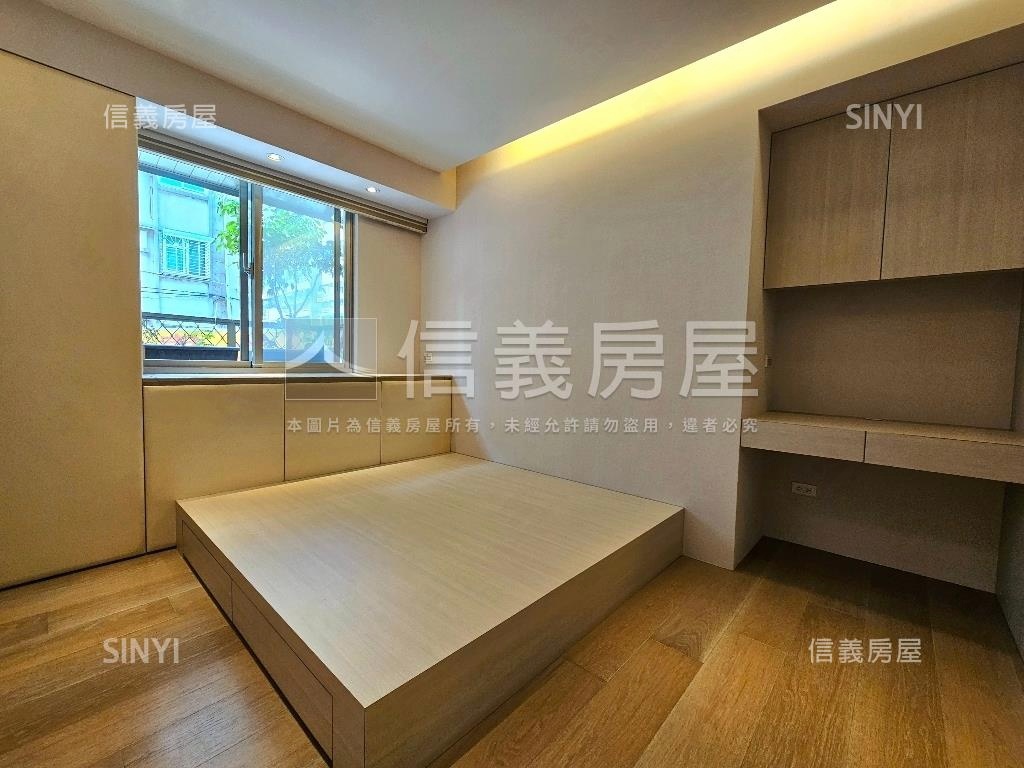 捷運忠孝敦化電梯名邸房屋室內格局與周邊環境