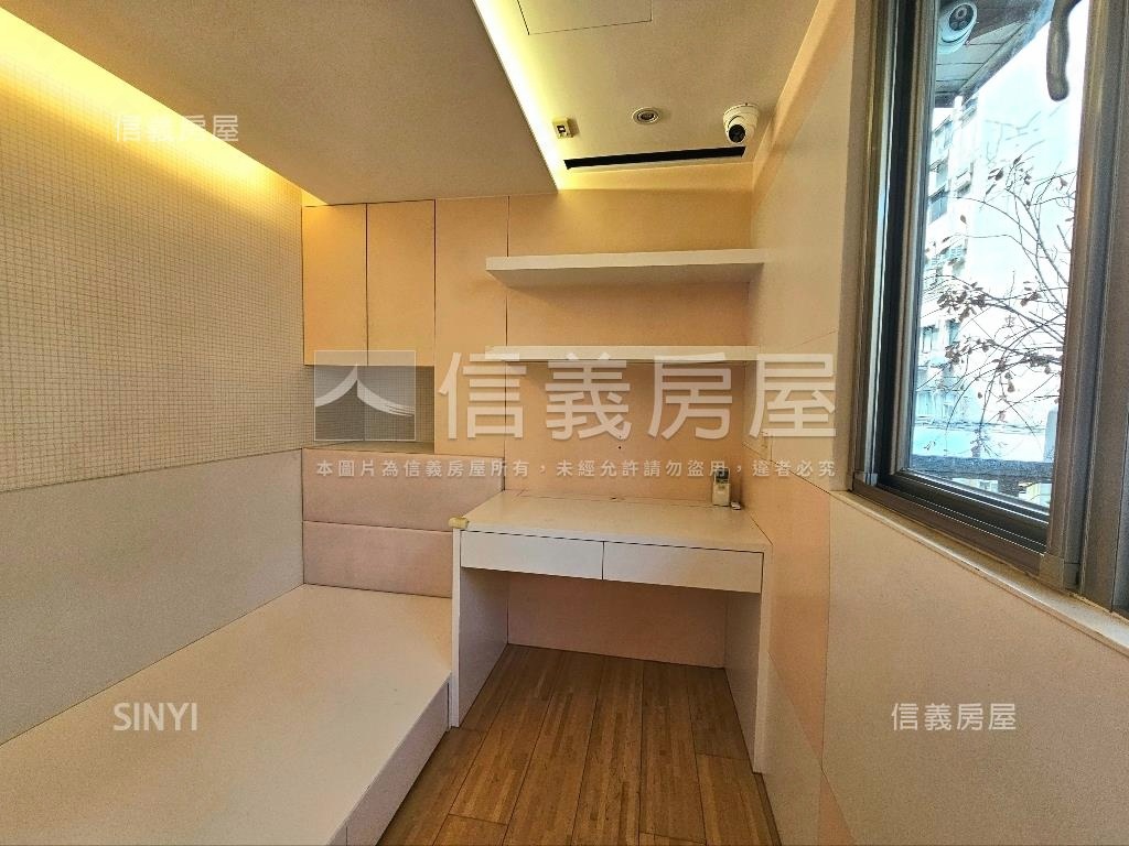 捷運忠孝敦化電梯名邸房屋室內格局與周邊環境