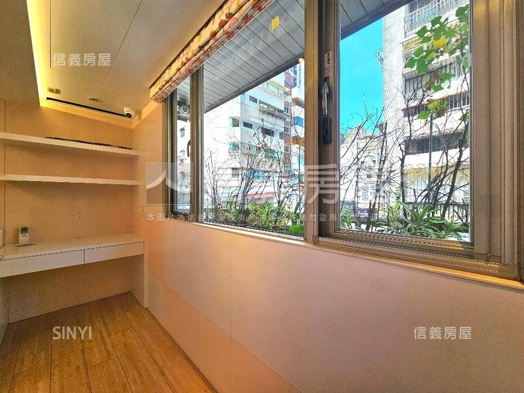 捷運忠孝敦化電梯名邸房屋室內格局與周邊環境