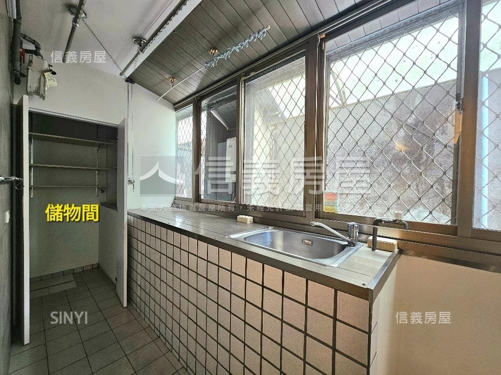 捷運忠孝敦化電梯名邸房屋室內格局與周邊環境