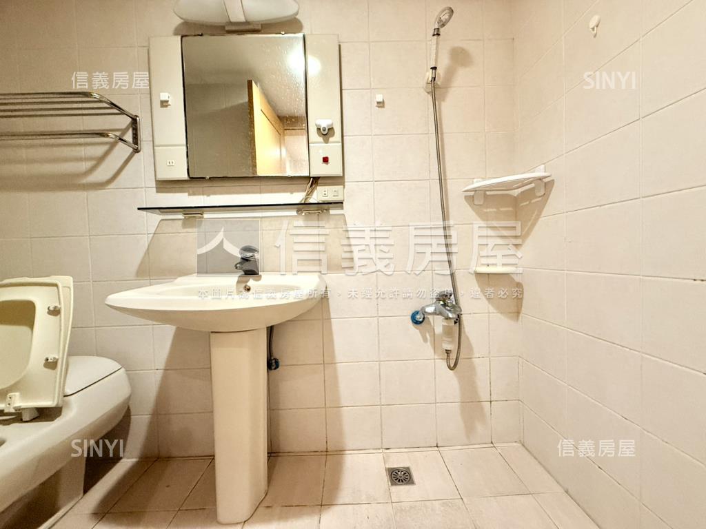 金華龍門社區３房房屋室內格局與周邊環境