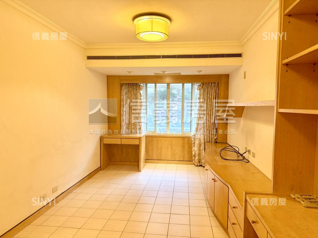 金華龍門社區３房房屋室內格局與周邊環境