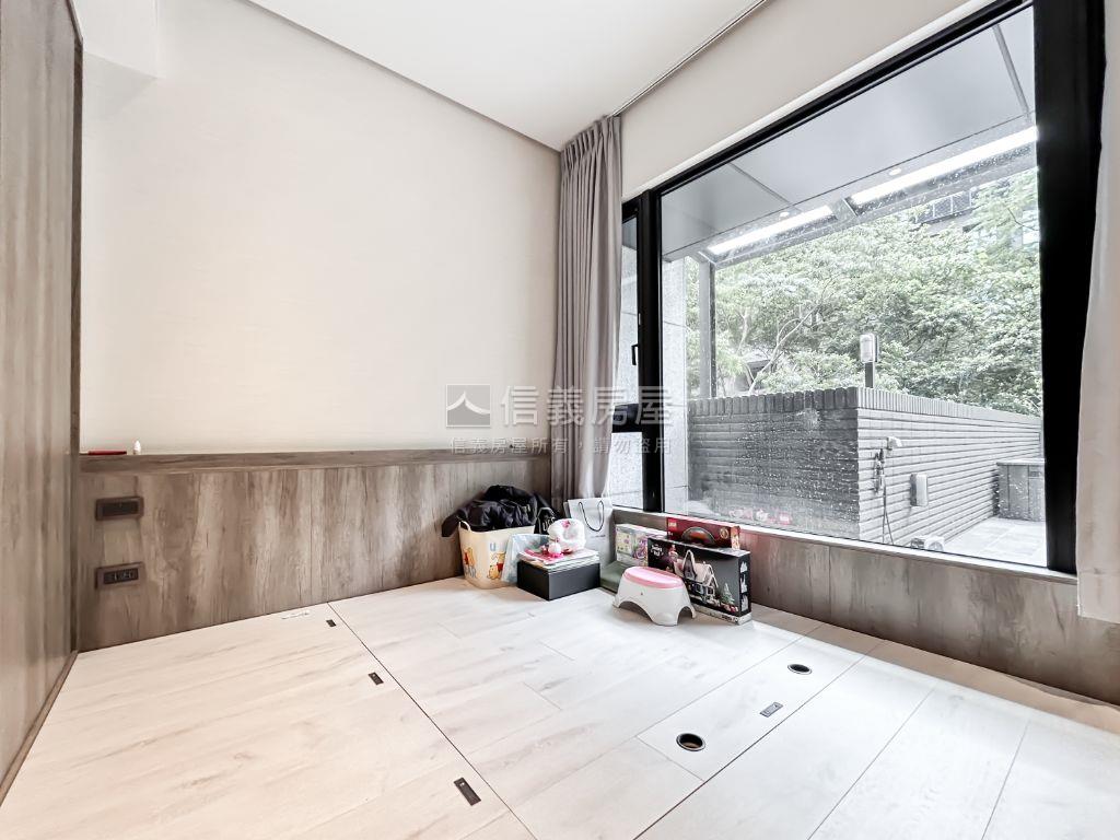 ⭐東方晶鑽露臺兩房房屋室內格局與周邊環境