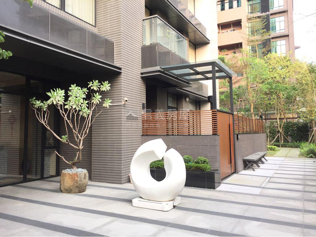 ⭐東方晶鑽露臺兩房房屋室內格局與周邊環境