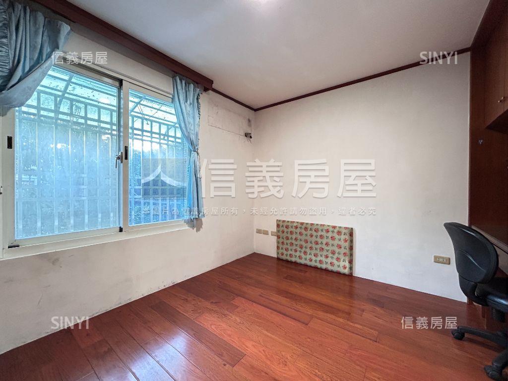 秀山自立黃金店面房屋室內格局與周邊環境