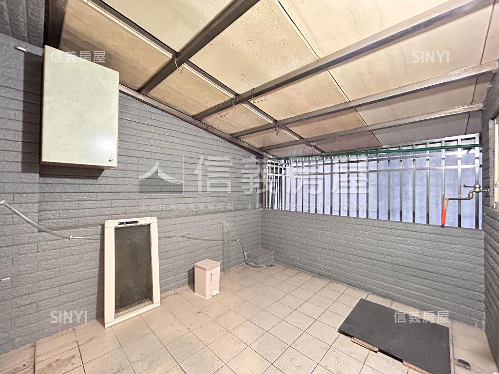 秀山自立黃金店面房屋室內格局與周邊環境