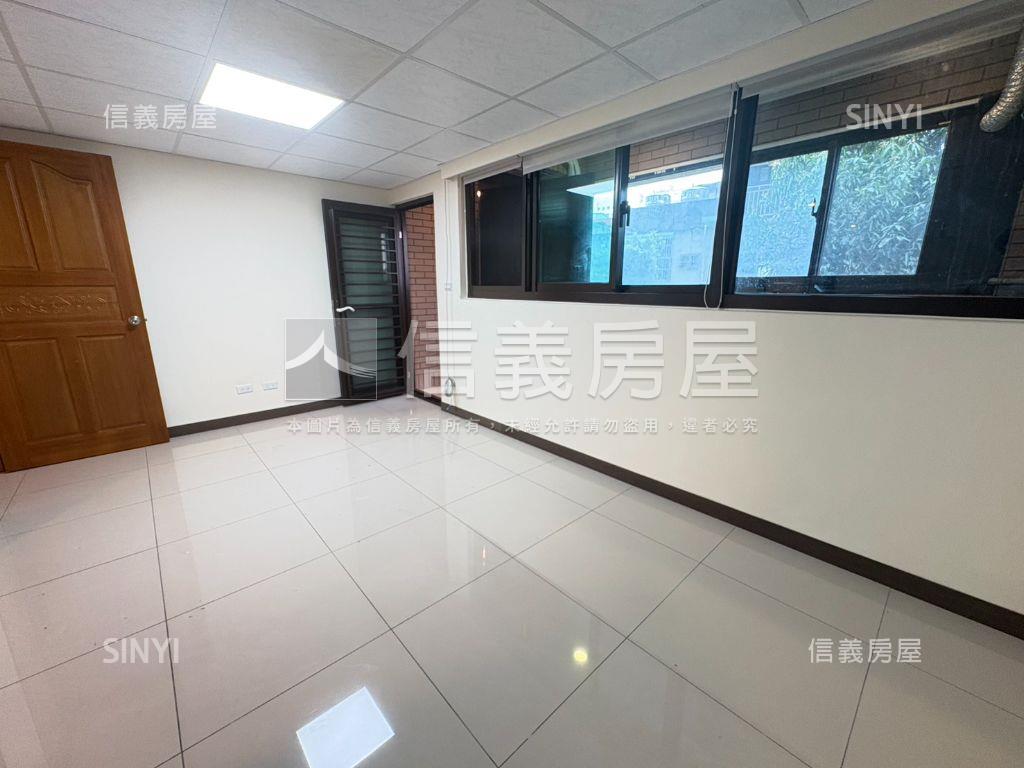 璞樂大店面雙車位房屋室內格局與周邊環境