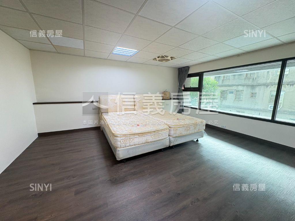 璞樂大店面雙車位房屋室內格局與周邊環境