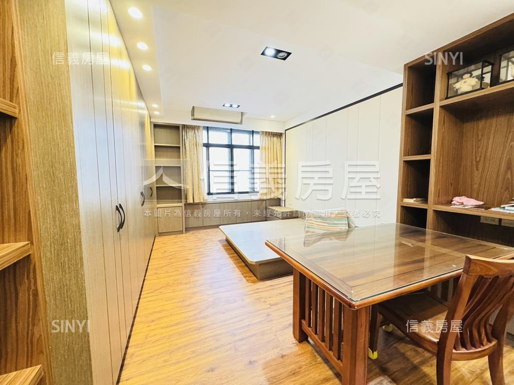 中華二路正路透店房屋室內格局與周邊環境