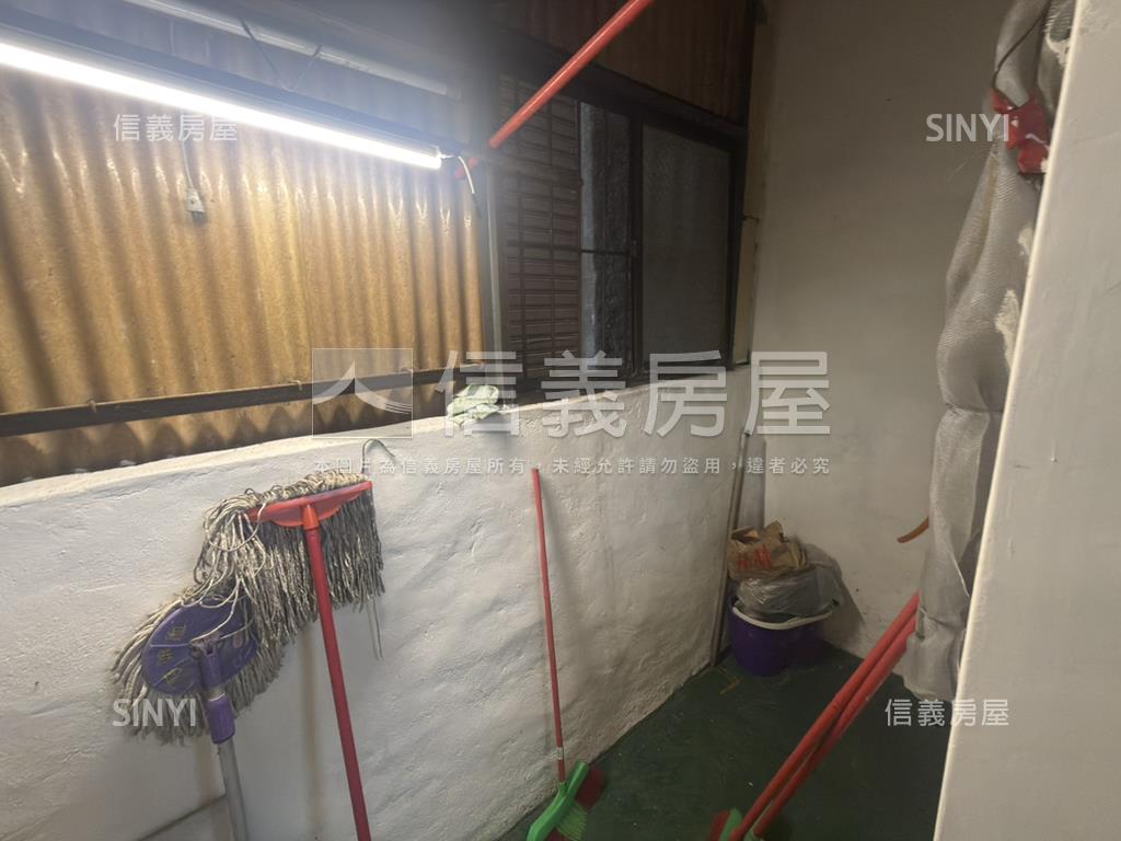 前鎮低總價臨路美地房屋室內格局與周邊環境