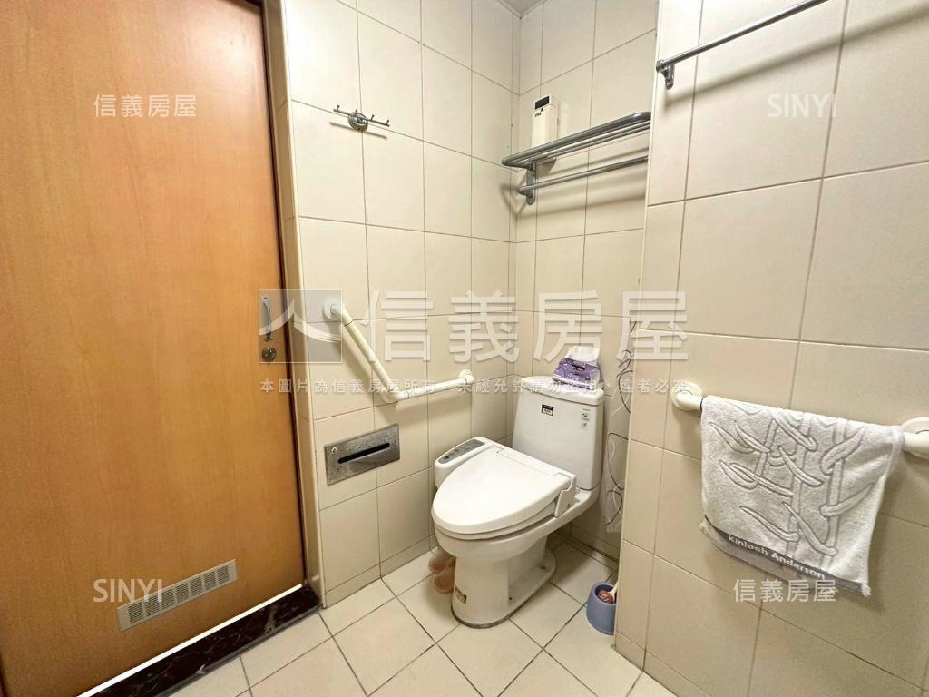 鋼骨高樓。採光亮麗美邸房屋室內格局與周邊環境