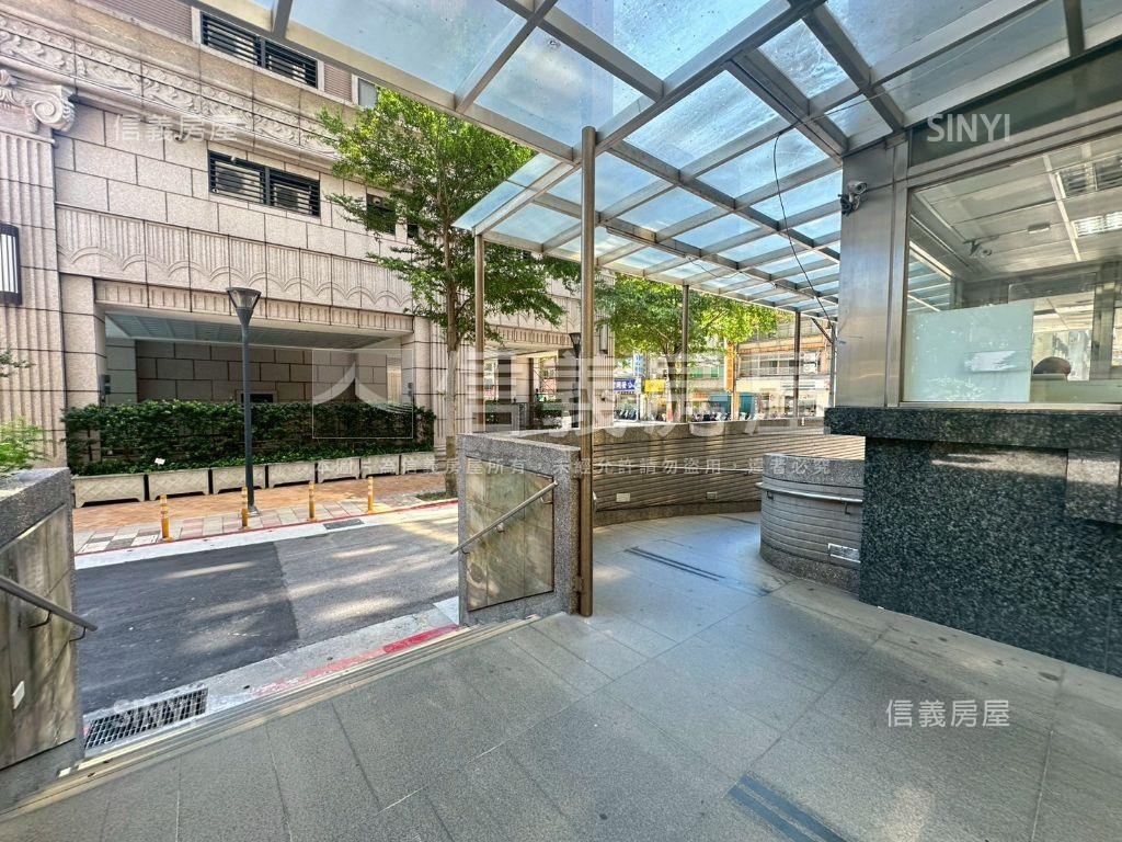 鋼骨高樓。採光亮麗美邸房屋室內格局與周邊環境