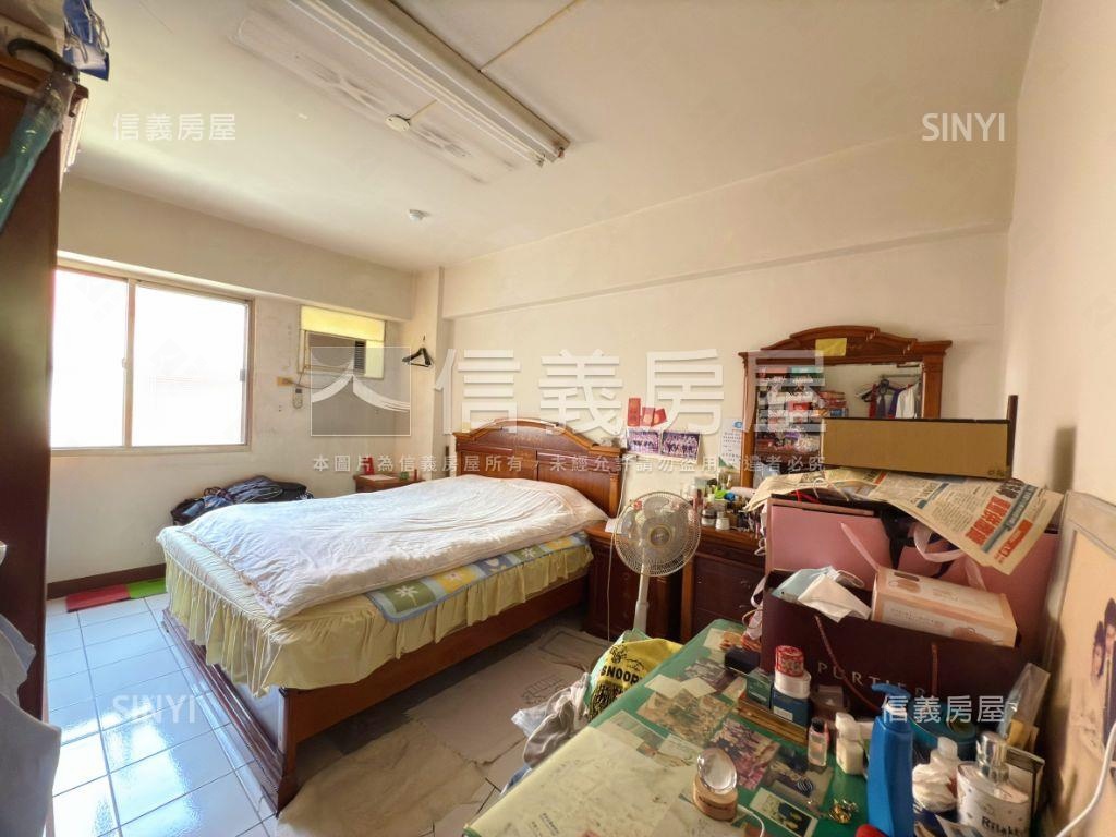 近南屯捷運站首購宅附平車房屋室內格局與周邊環境