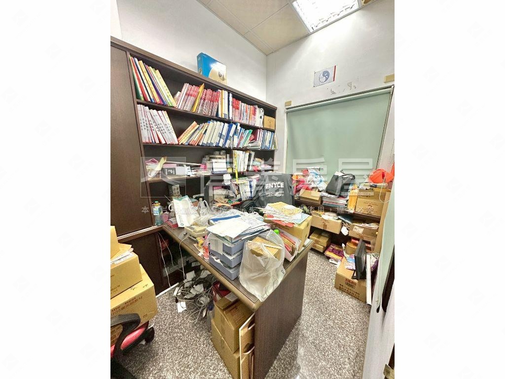雙橡園文一鄰路金透店房屋室內格局與周邊環境