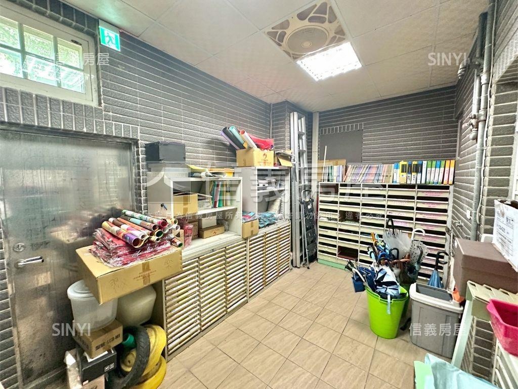 雙橡園文一鄰路金透店房屋室內格局與周邊環境
